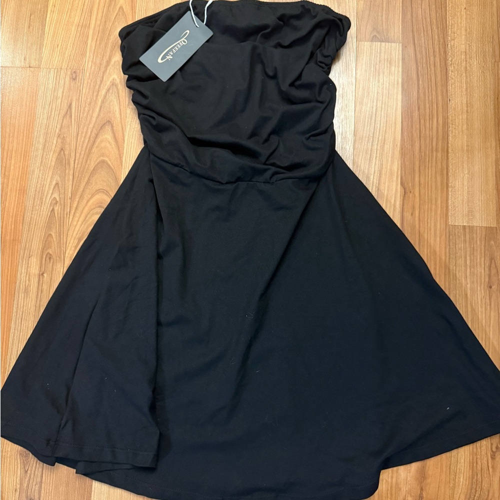Chic Black Strapless Dress